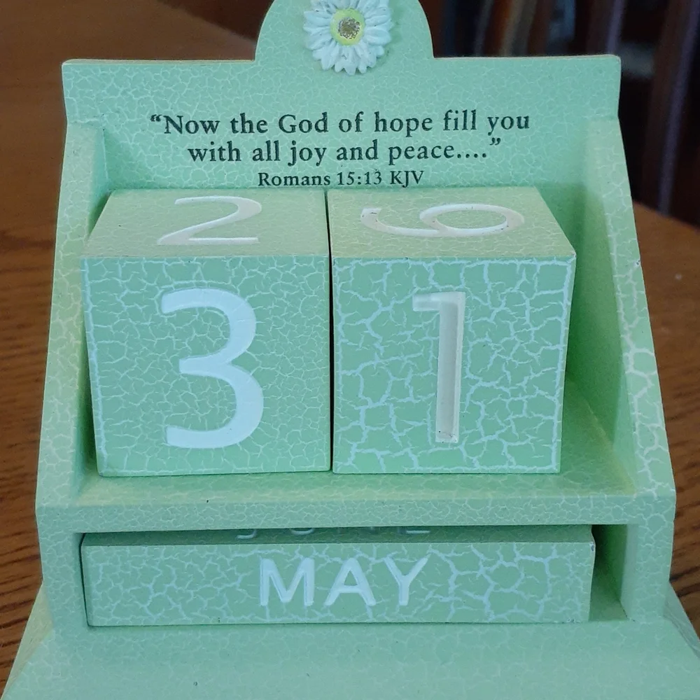 Inspirational desk calendar